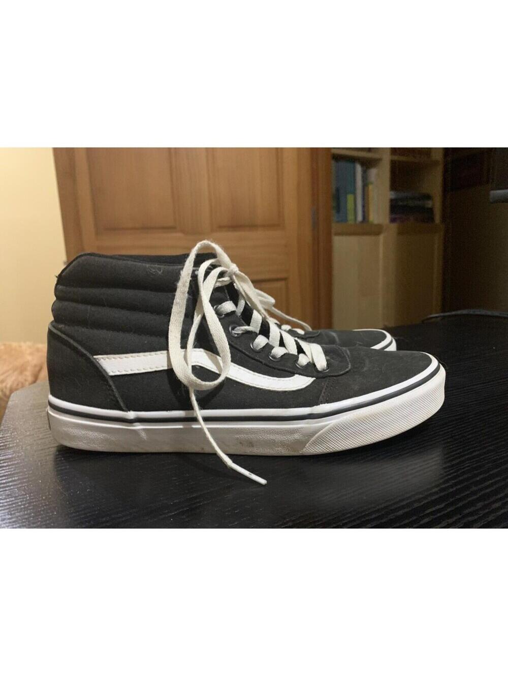 MEN's / WOMEN's black VANS tall shoes sneakers Men's -7 / Women's - 8.5
